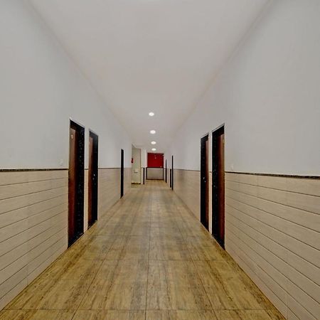 Oyo 48704 Rashi Farms Hotel Hubli Kültér fotó