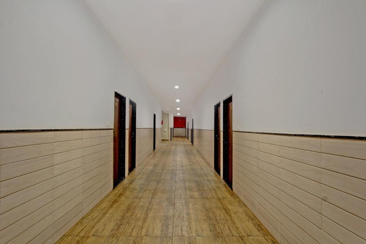 Oyo 48704 Rashi Farms Hotel Hubli Kültér fotó