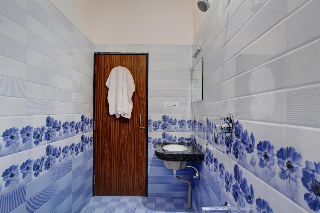 Oyo 48704 Rashi Farms Hotel Hubli Kültér fotó