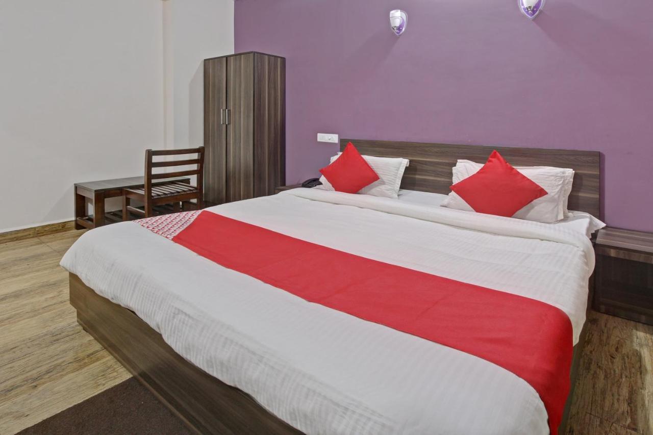 Oyo 48704 Rashi Farms Hotel Hubli Kültér fotó