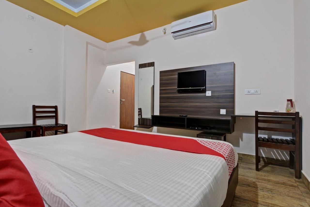 Oyo 48704 Rashi Farms Hotel Hubli Kültér fotó